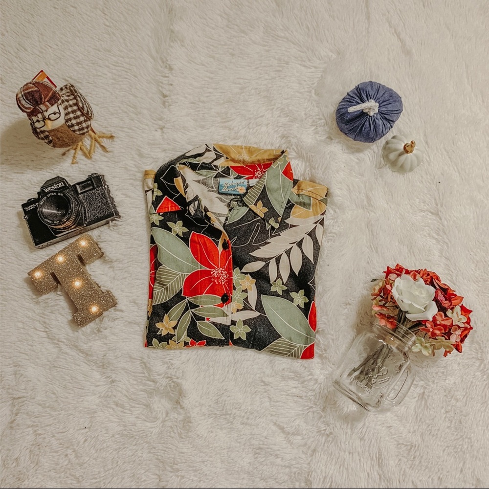 Vintage Black Y2K Printed Souvenir Shirt SZ S